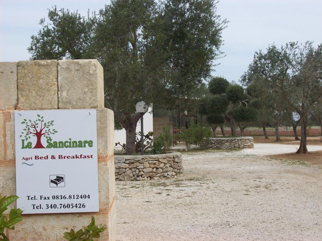 Otranto Le Sancinare Bed & Breakfast Casamassella Eksteriør bilde