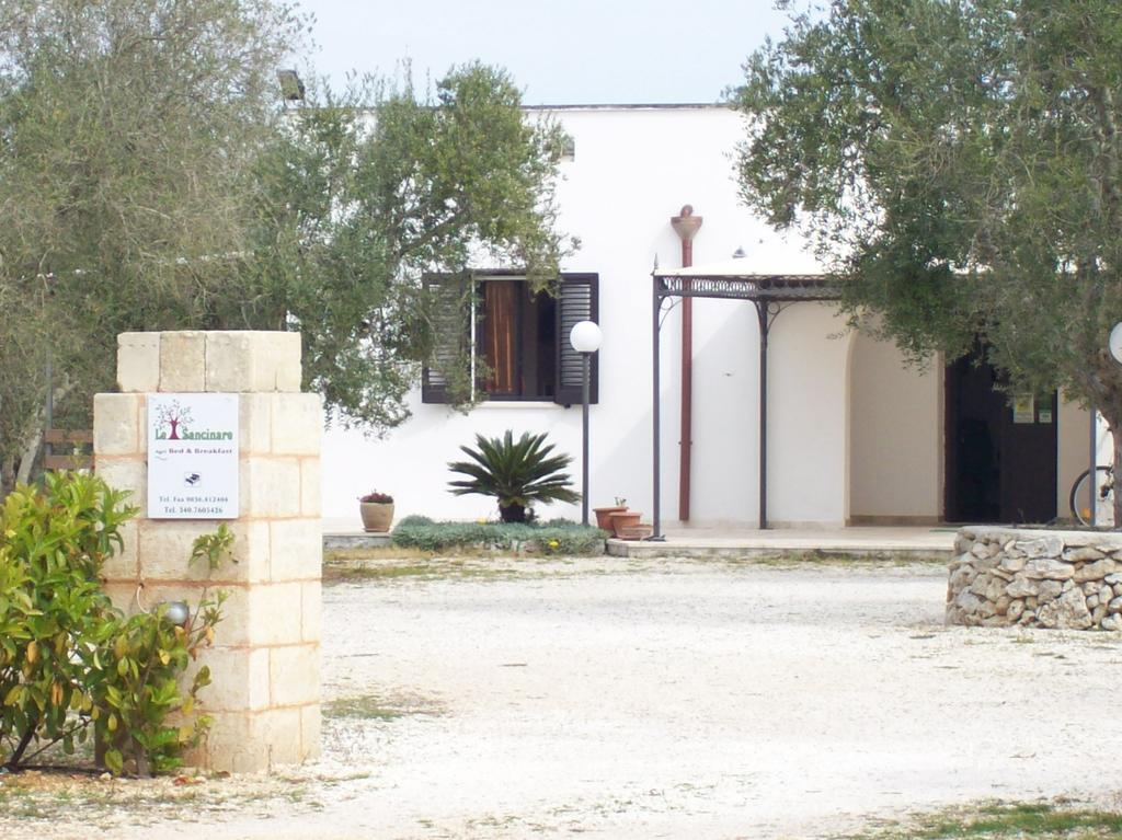 Otranto Le Sancinare Bed & Breakfast Casamassella Eksteriør bilde