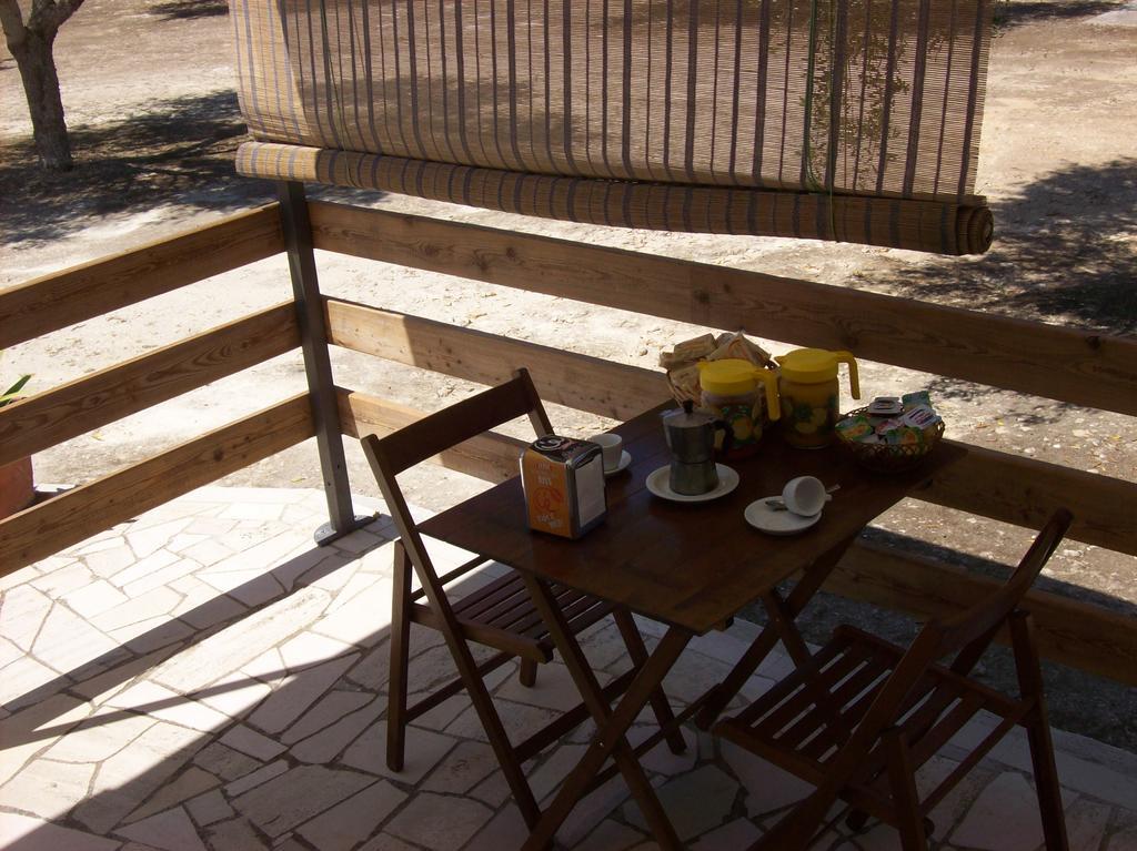 Otranto Le Sancinare Bed & Breakfast Casamassella Eksteriør bilde