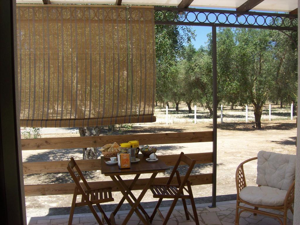 Otranto Le Sancinare Bed & Breakfast Casamassella Eksteriør bilde