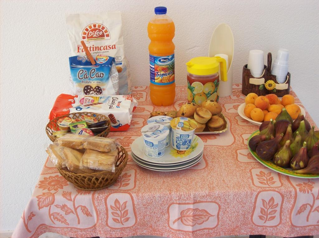 Otranto Le Sancinare Bed & Breakfast Casamassella Eksteriør bilde